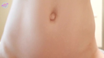 A hiperszexuális szexbomba átnézett a jókiállású szomszédban lakó faszihoz mihelyst viszketni kezdett a kis nunija Thumb