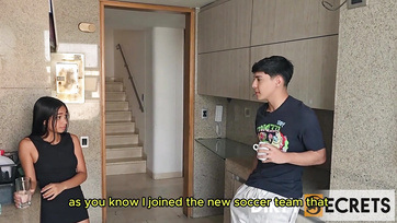 A nevelőanyum is elkezdett magához nyúlni miután megpillantotta hogy a mostohabátyusom a hálószobájában rejszol Thumb